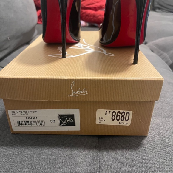 Red bottoms - Picture 3 of 4